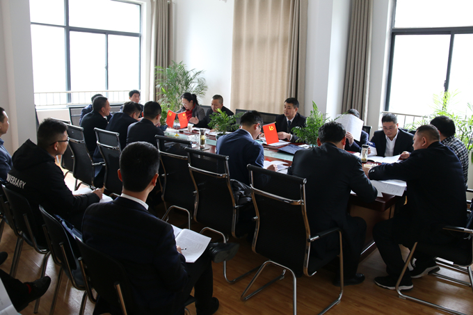 公司紀(jì)委書記、工會主席參加第三代表團(tuán)討論